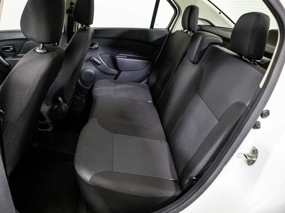 Renault Logan с пробегом — 2020 год. Фото: #9