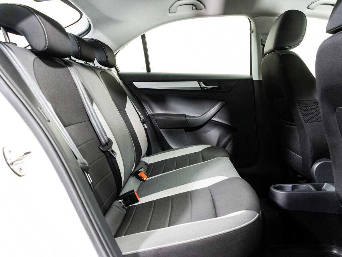 Skoda Rapid с пробегом — 2019 год. Фото: #8