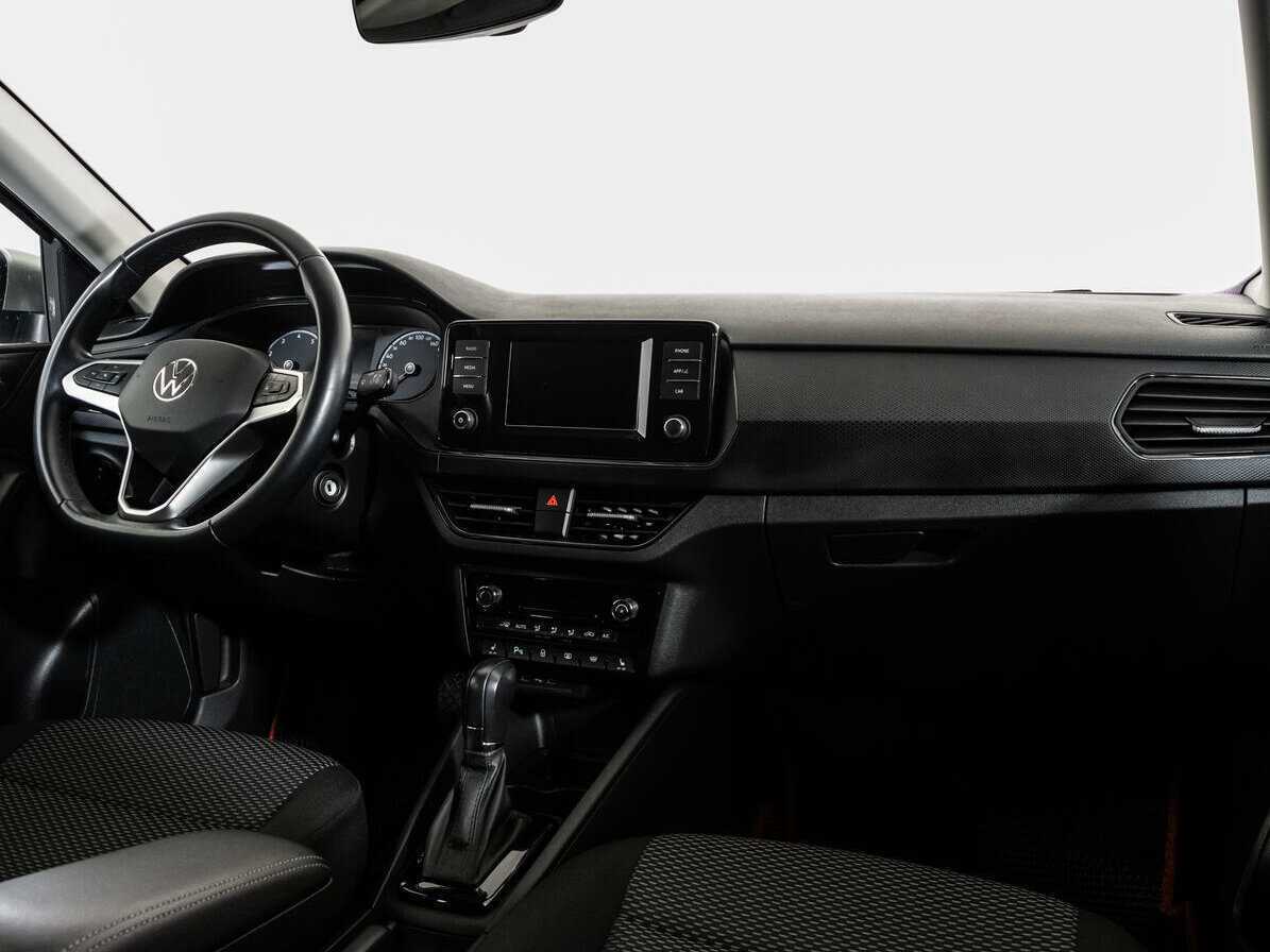 Volkswagen Polo с пробегом — 2021 год. Фото: #6