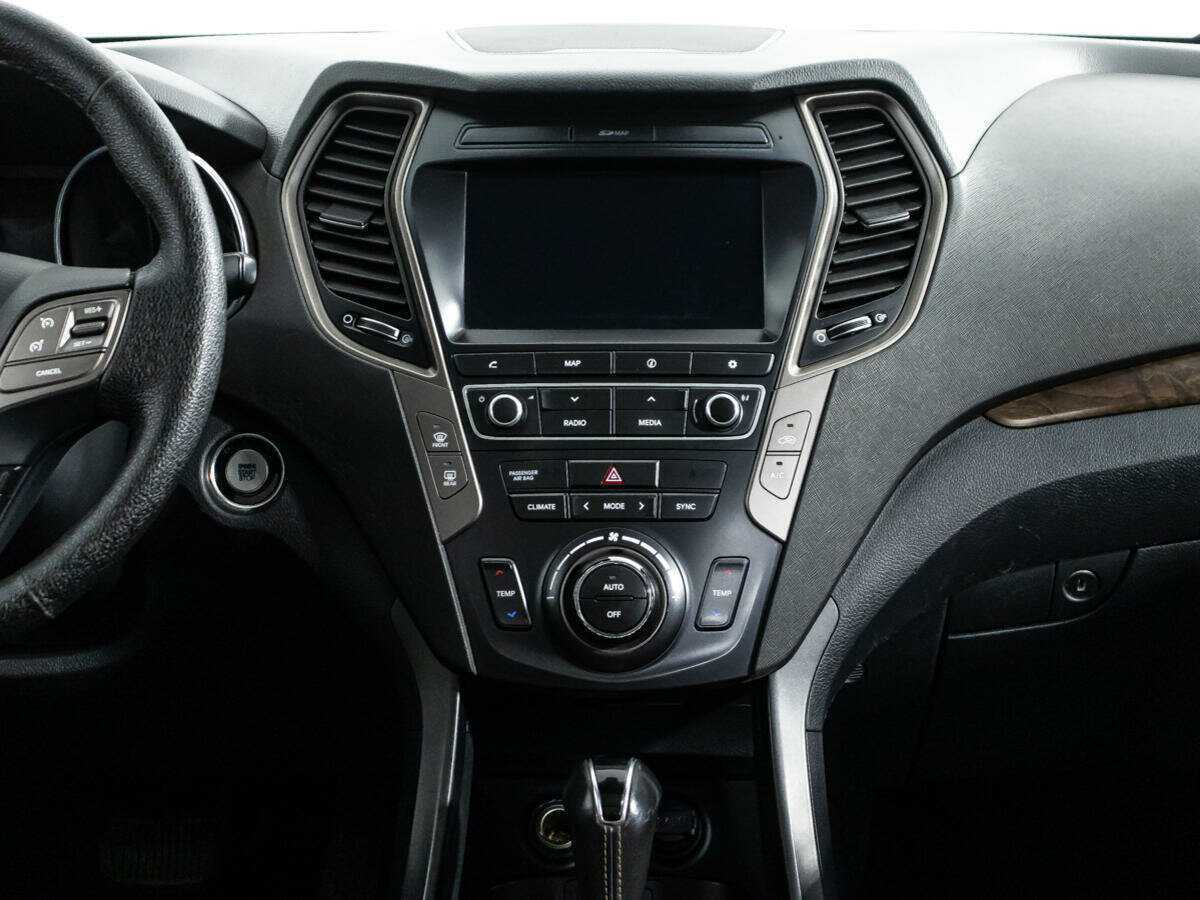 Hyundai Santa Fe с пробегом — 2017 год. Фото: #13