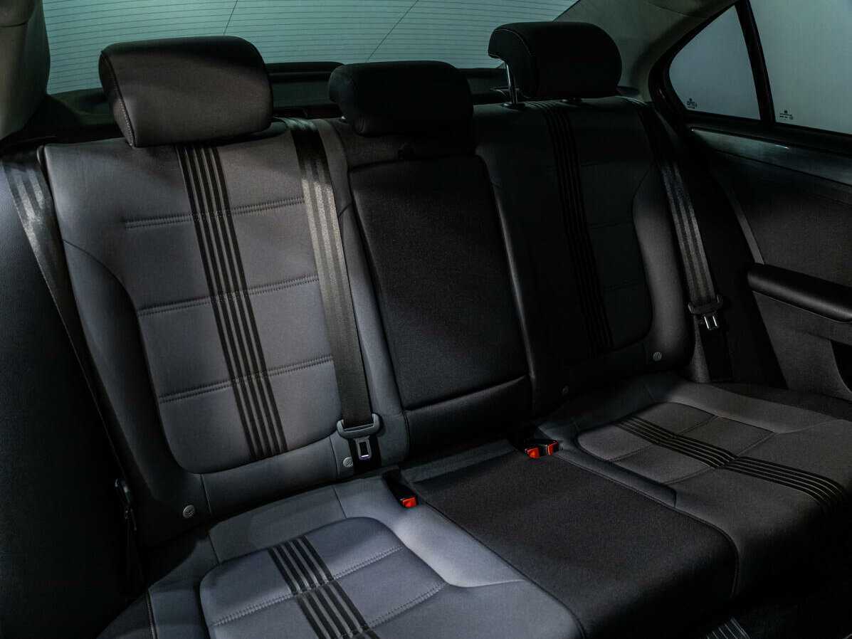 Volkswagen Jetta с пробегом — 2016 год. Фото: #8