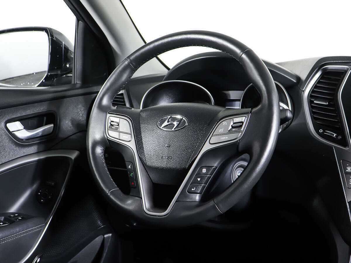 Hyundai Santa Fe с пробегом — 2016 год. Фото: #13