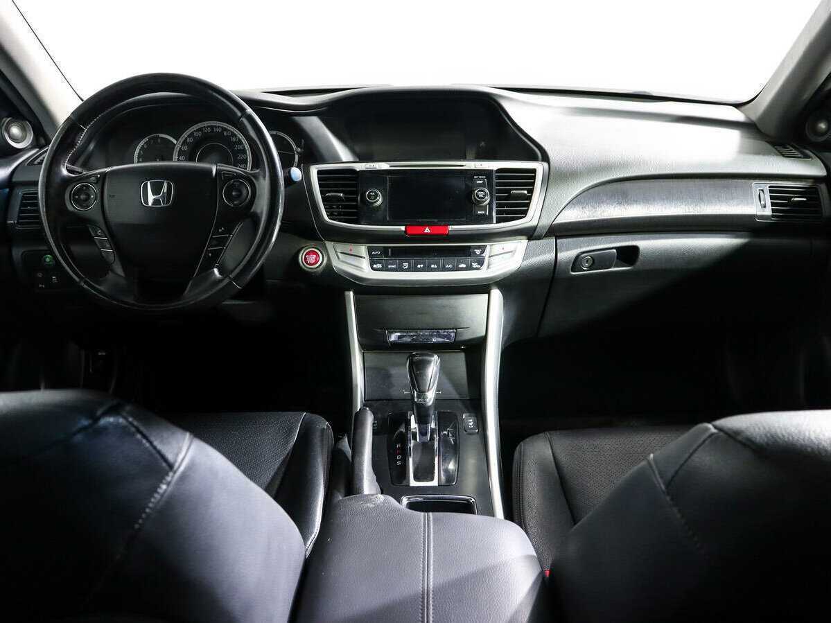 Honda Accord с пробегом — 2013 год. Фото: #9