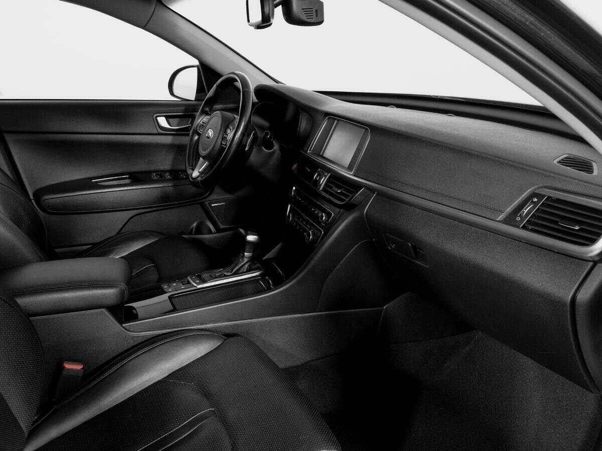 Kia Optima с пробегом — 2017 год. Фото: #6