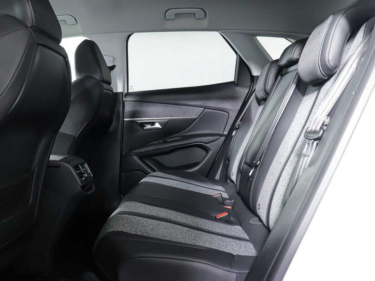 Peugeot 3008 с пробегом — 2017 год. Фото: #9