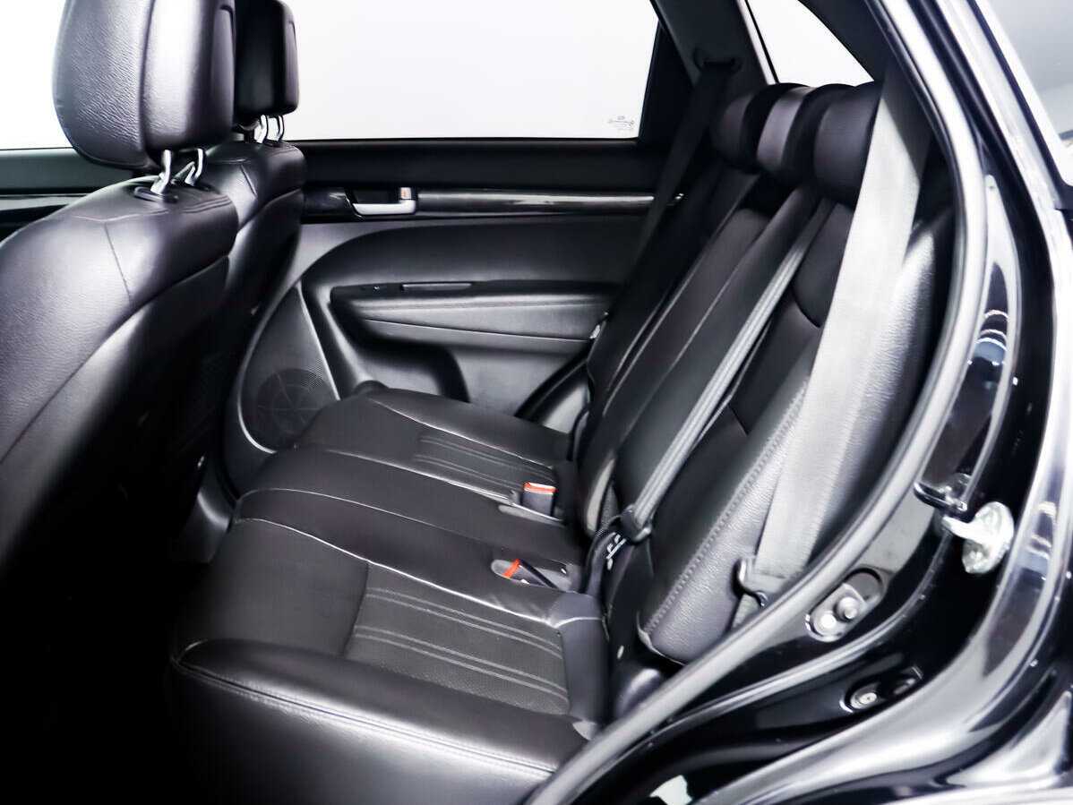 Kia Sorento с пробегом — 2014 год. Фото: #11