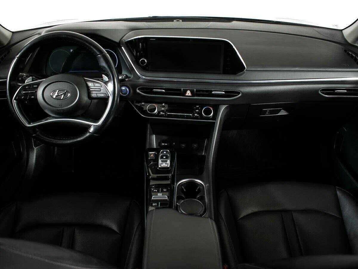 Hyundai Sonata с пробегом — 2020 год. Фото: #11