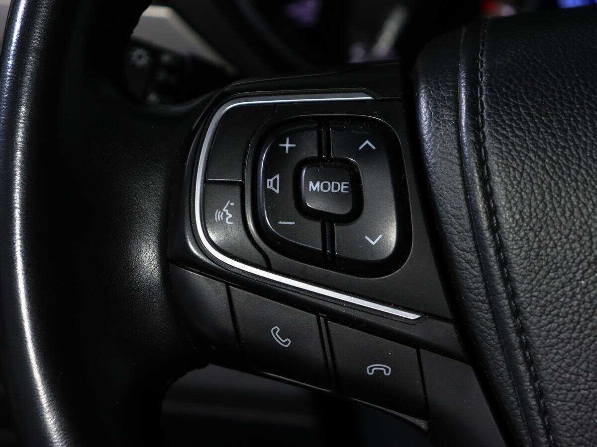 Toyota Avensis с пробегом — 2018 год. Фото: #17