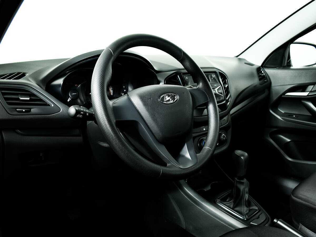 Lada (ВАЗ) Vesta с пробегом — 2021 год. Фото: #12