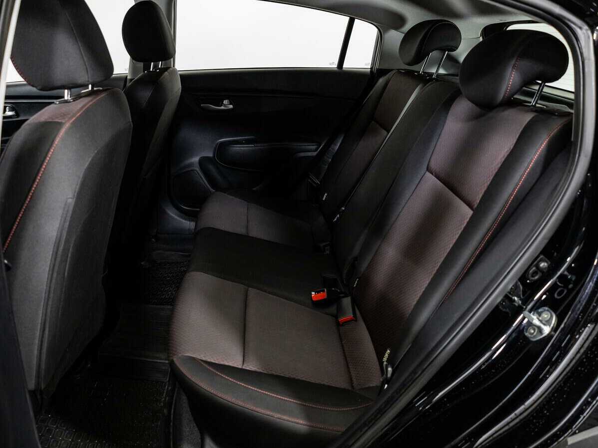 Kia Rio с пробегом — 2021 год. Фото: #9