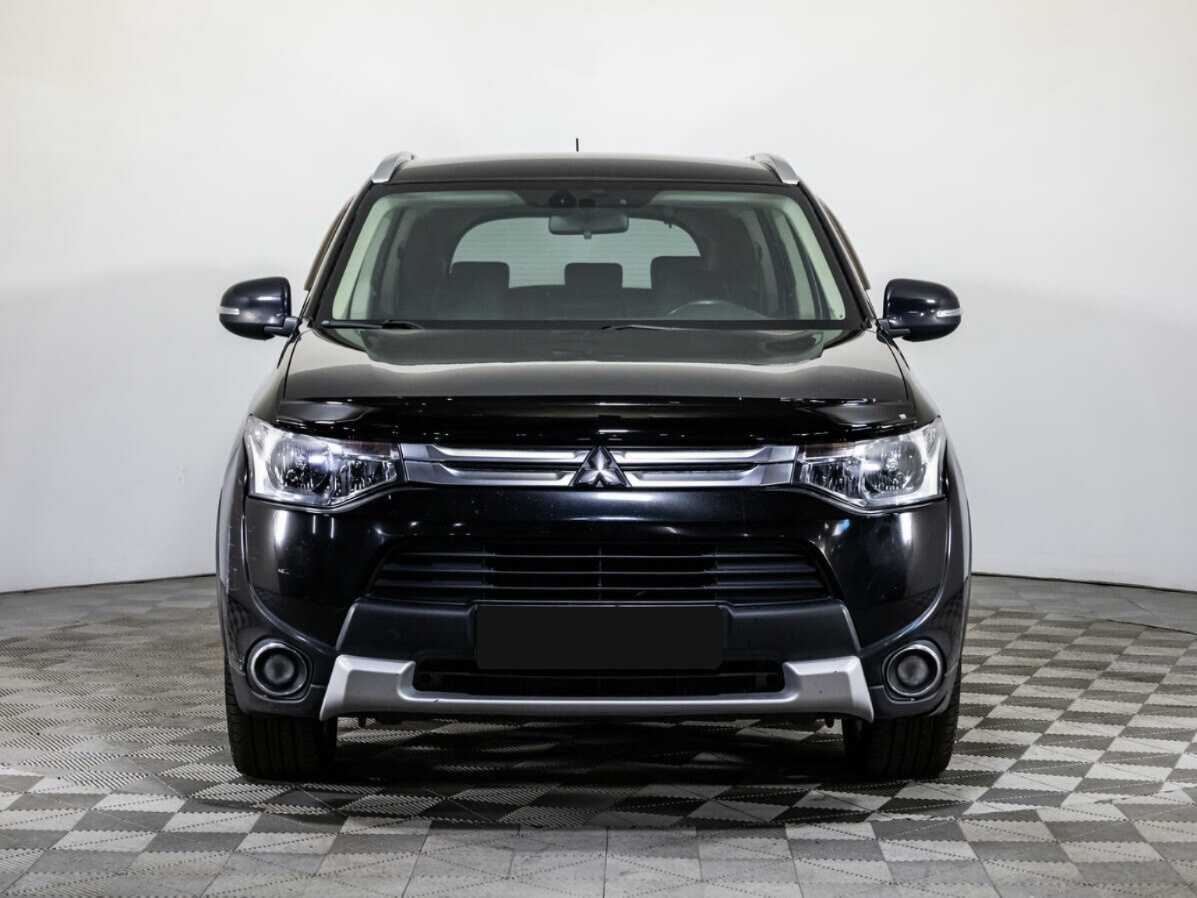 Mitsubishi Outlander с пробегом — 2014 год. Фото: #1