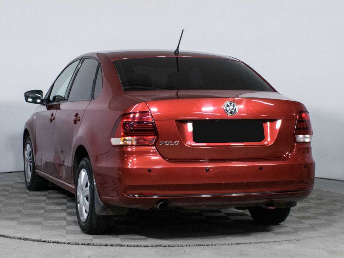 Volkswagen Polo с пробегом — 2016 год. Фото: #6