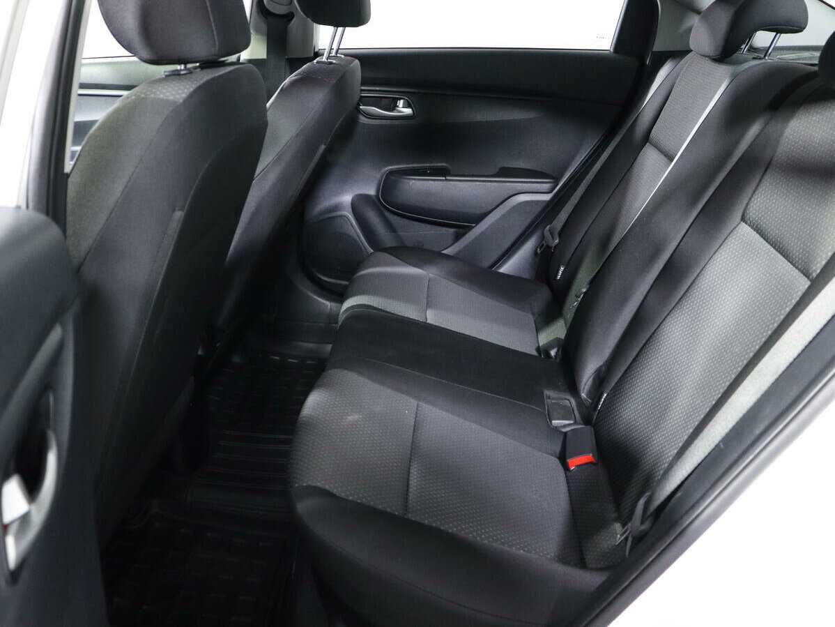 Kia Rio с пробегом — 2022 год. Фото: #9