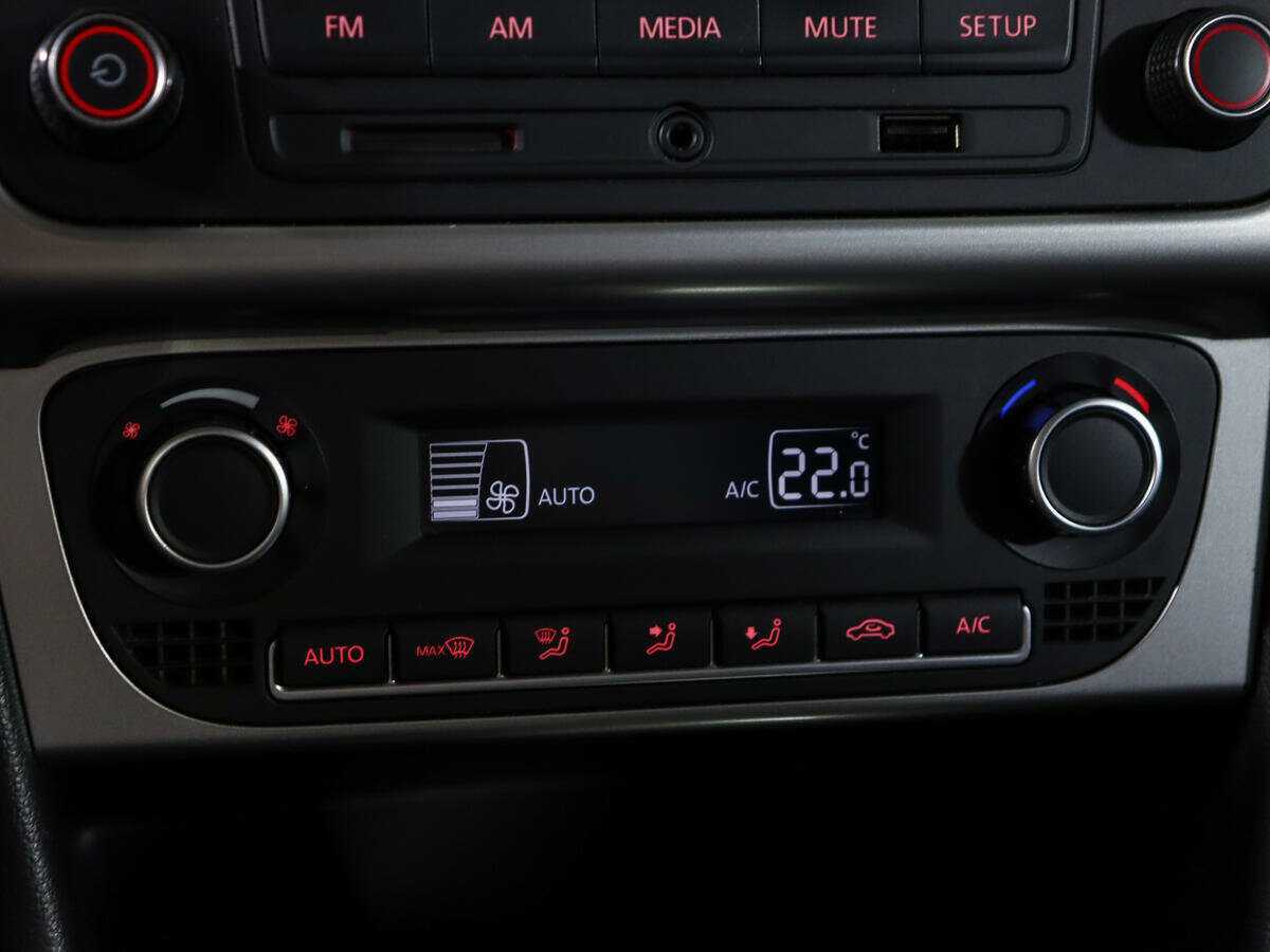 Volkswagen Polo с пробегом — 2016 год. Фото: #15