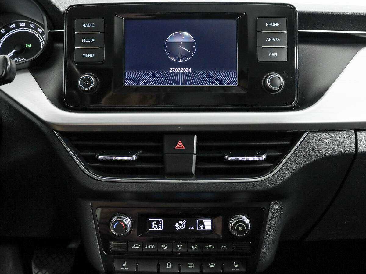 Skoda Rapid с пробегом — 2020 год. Фото: #12