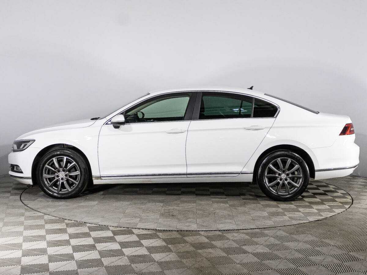 Volkswagen Passat с пробегом — 2017 год. Фото: #7