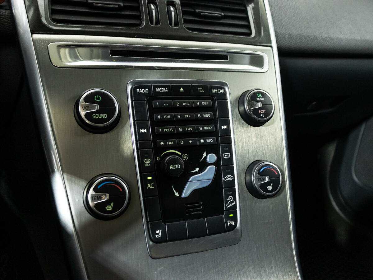 Volvo XC60 с пробегом — 2012 год. Фото: #16