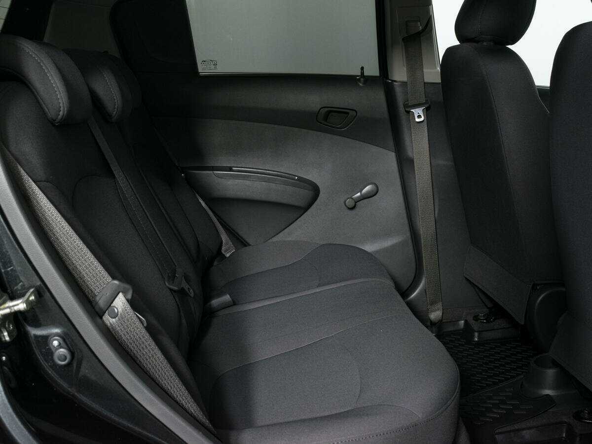 Chevrolet Spark с пробегом — 2013 год. Фото: #11