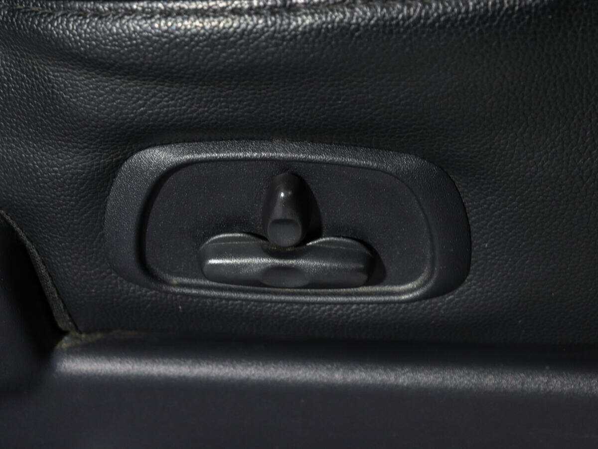 Mitsubishi Pajero с пробегом — 2012 год. Фото: #13