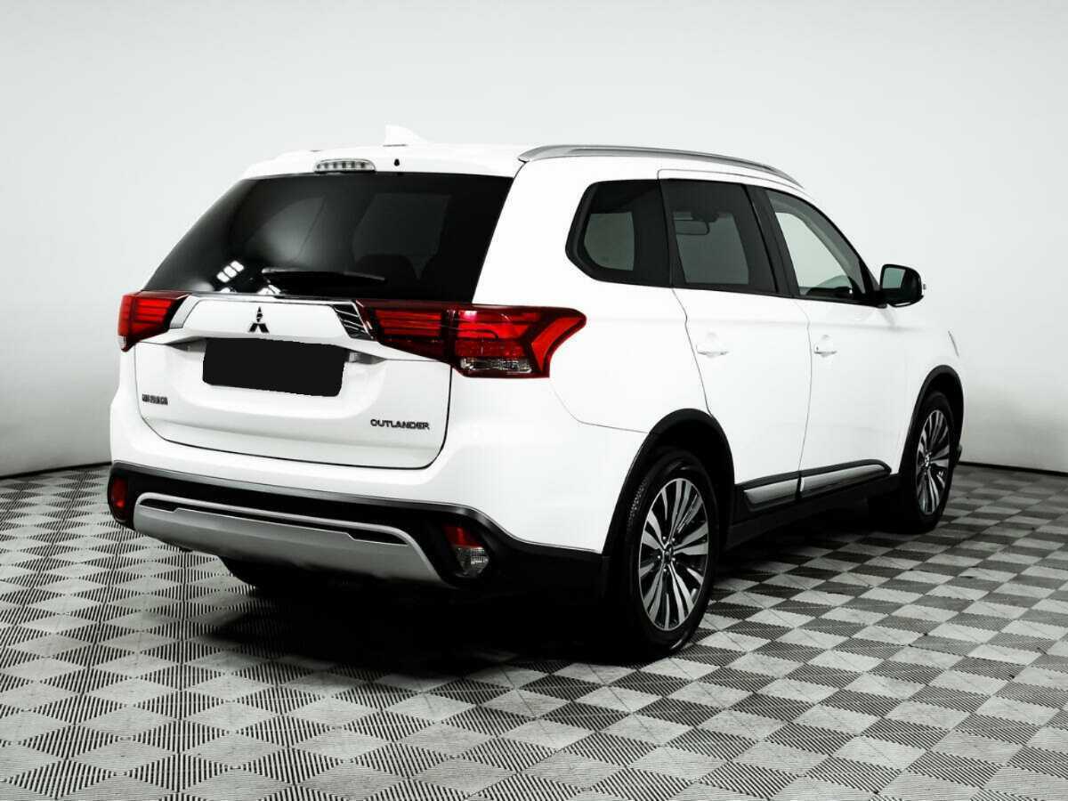 Mitsubishi Outlander с пробегом — 2019 год. Фото: #4
