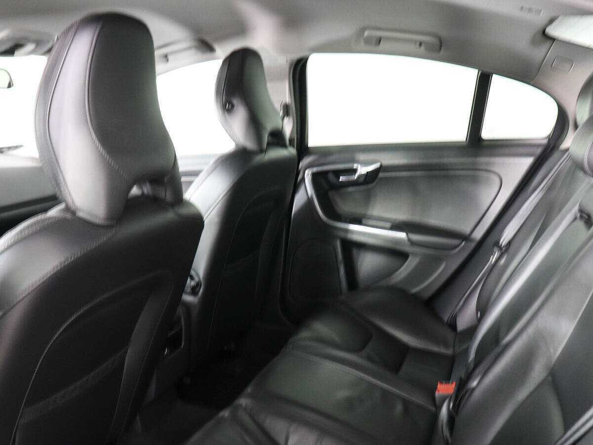 Volvo S60 с пробегом — 2012 год. Фото: #11