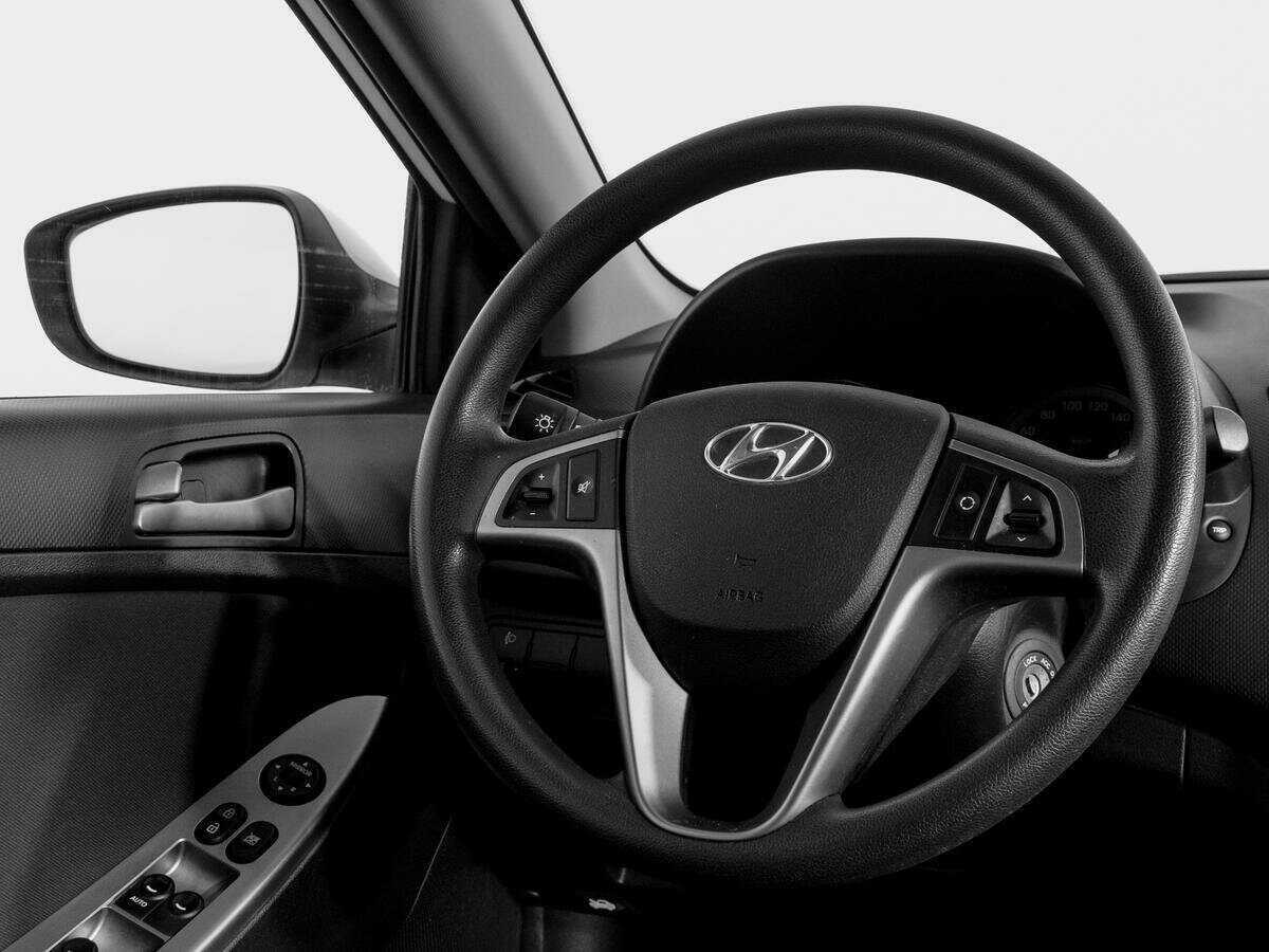 Hyundai Solaris с пробегом — 2016 год. Фото: #13