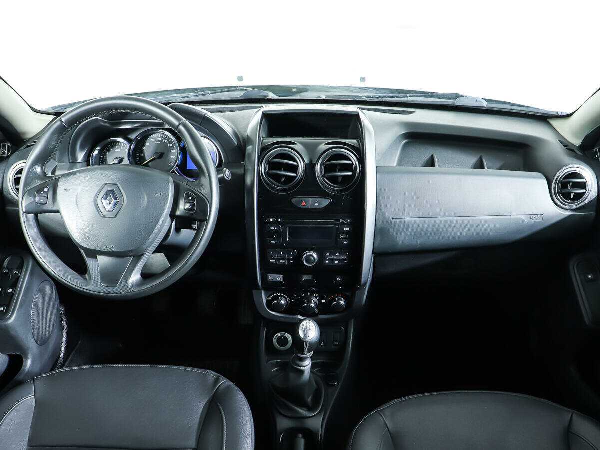 Renault Duster с пробегом — 2016 год. Фото: #9