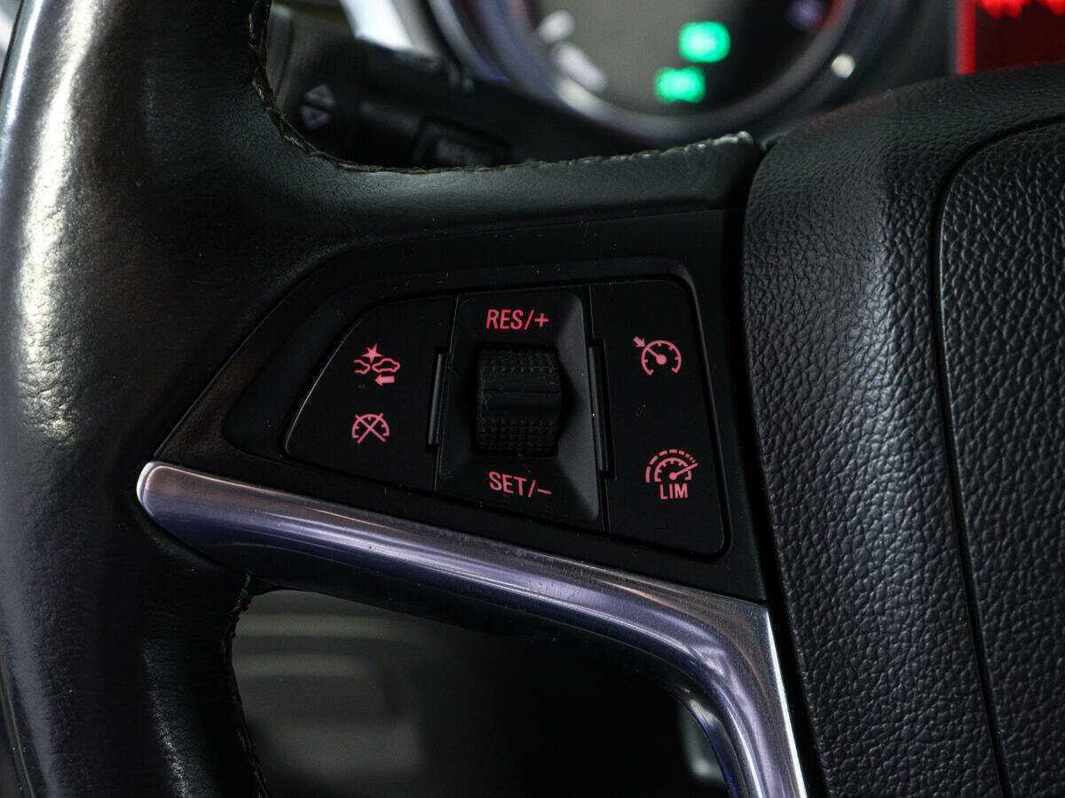 Opel Mokka с пробегом — 2014 год. Фото: #15