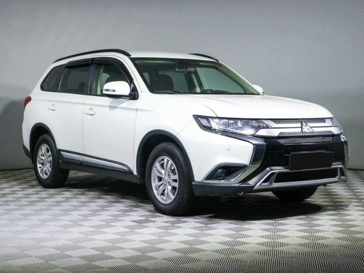 Mitsubishi Outlander с пробегом — 2019 год. Фото: #2