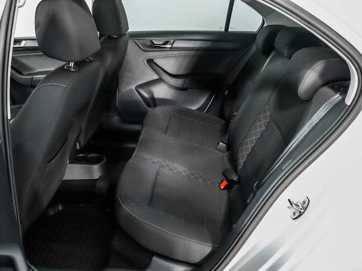 Skoda Rapid с пробегом — 2021 год. Фото: #9