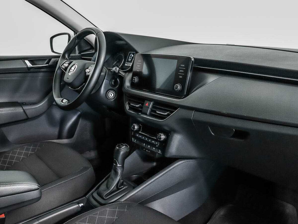 Skoda Rapid с пробегом — 2021 год. Фото: #10