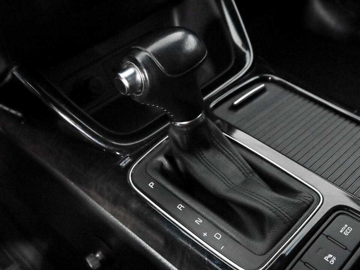 Kia Sorento с пробегом — 2015 год. Фото: #9