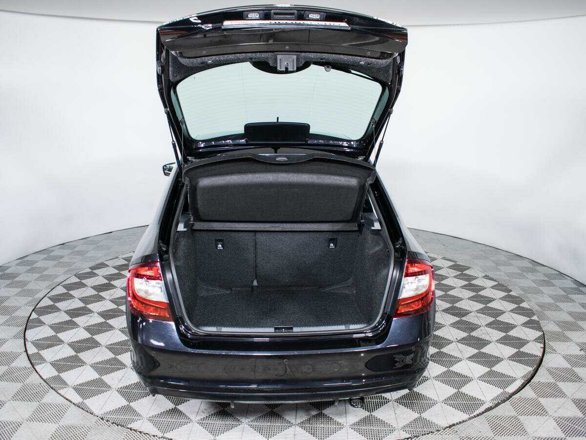 Skoda Rapid с пробегом — 2018 год. Фото: #18