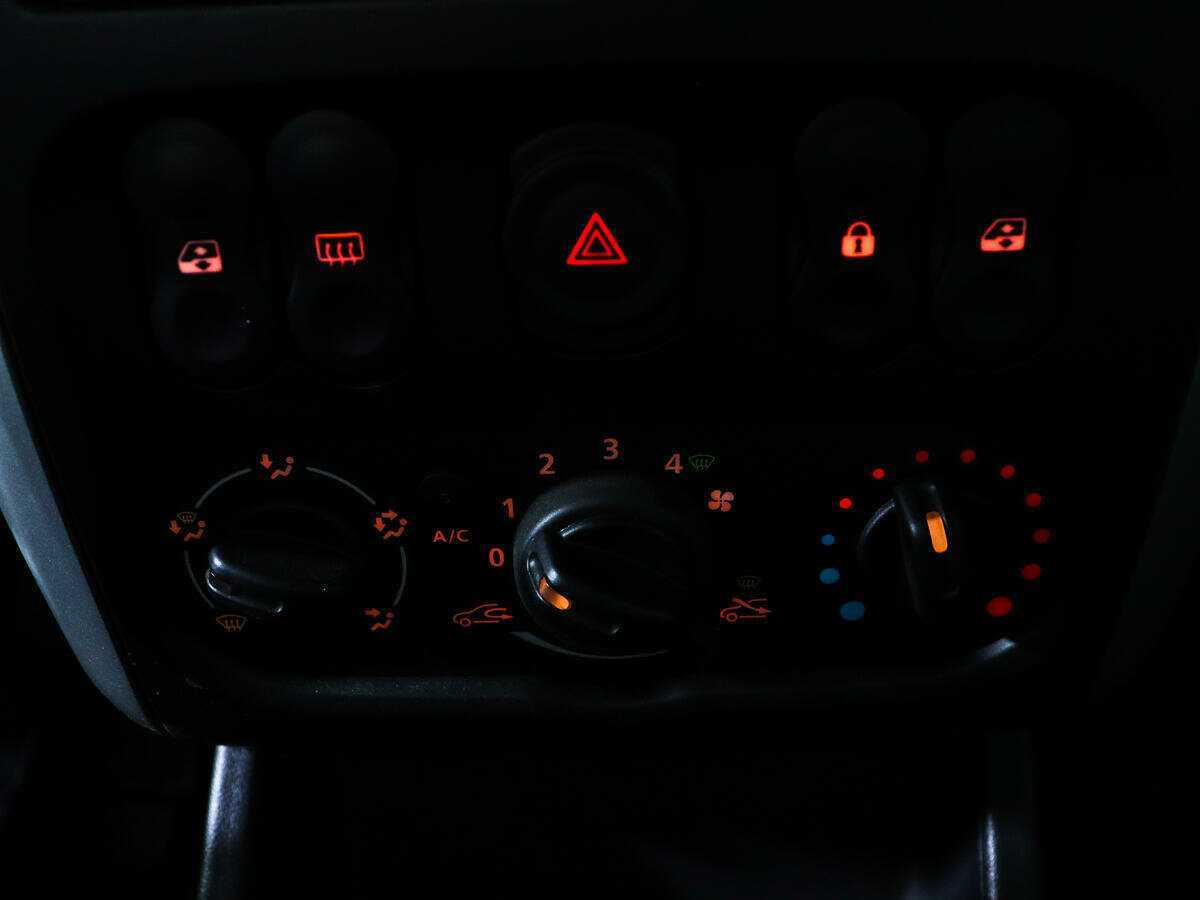 Nissan Almera с пробегом — 2018 год. Фото: #13