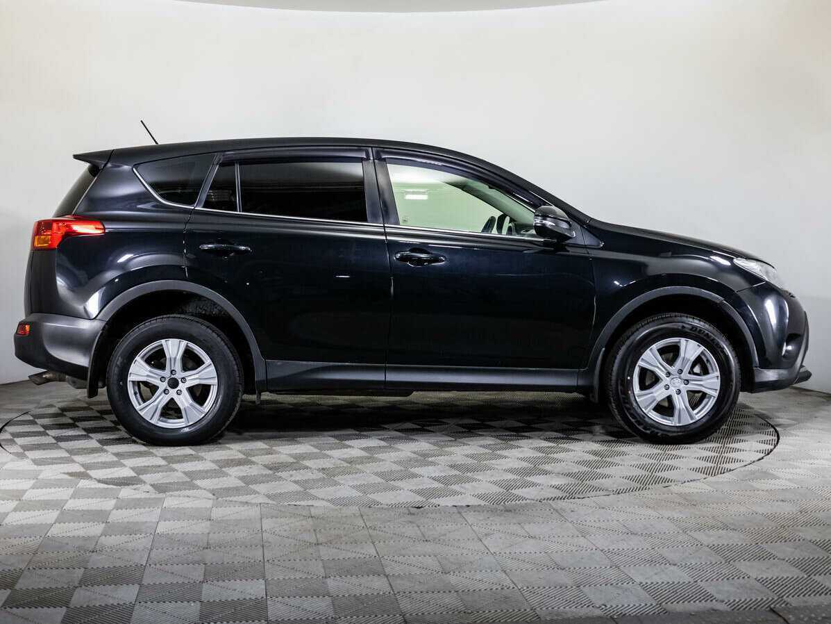 Toyota RAV4 с пробегом — 2013 год. Фото: #3