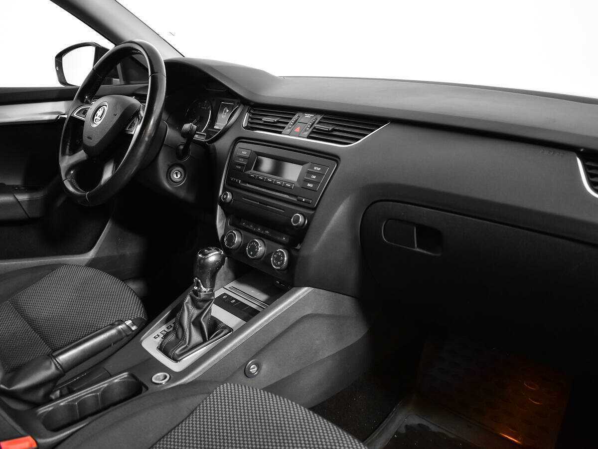 Skoda Octavia с пробегом — 2013 год. Фото: #6