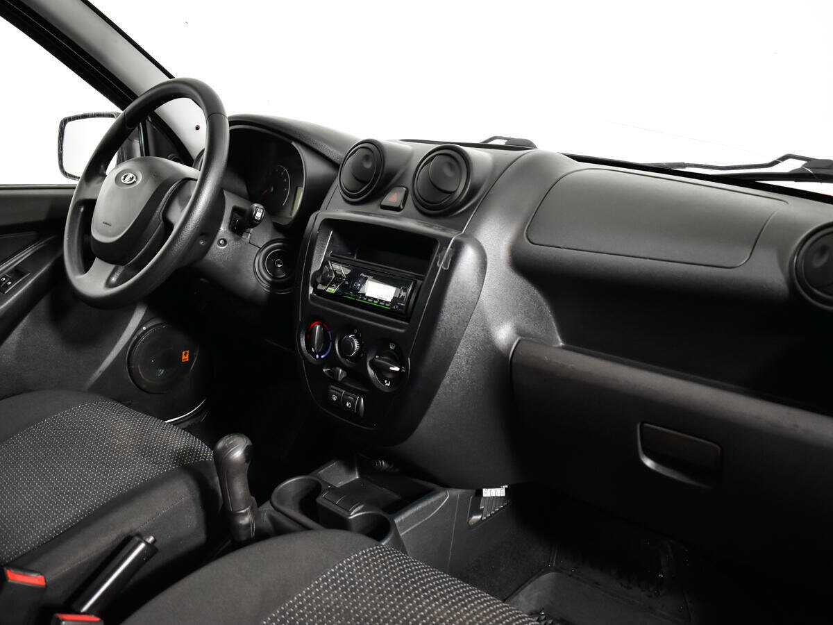 Lada (ВАЗ) Granta с пробегом — 2013 год. Фото: #7