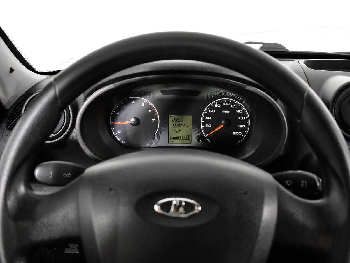 Lada (ВАЗ) Granta с пробегом — 2013 год. Фото: #9