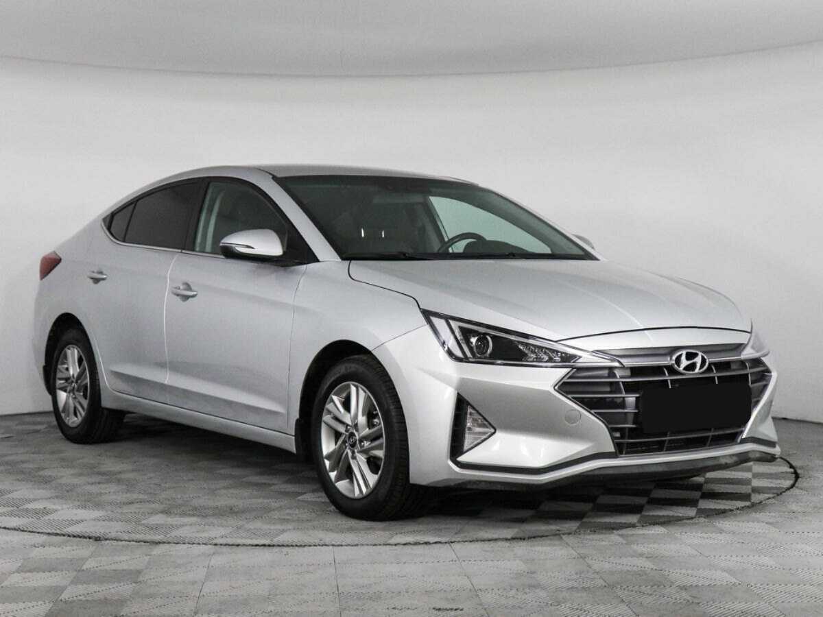 Hyundai Elantra с пробегом — 2019 год. Фото: #2