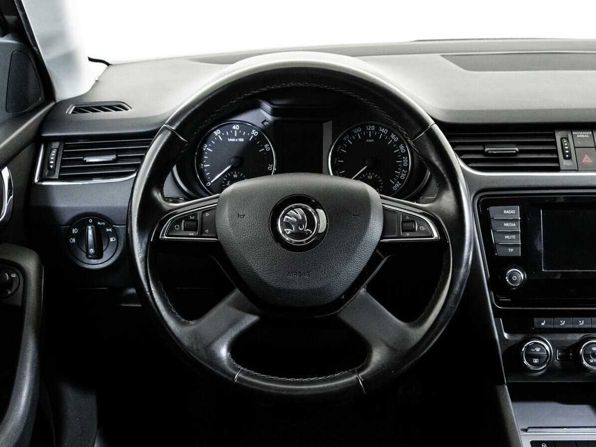 Skoda Octavia с пробегом — 2015 год. Фото: #8