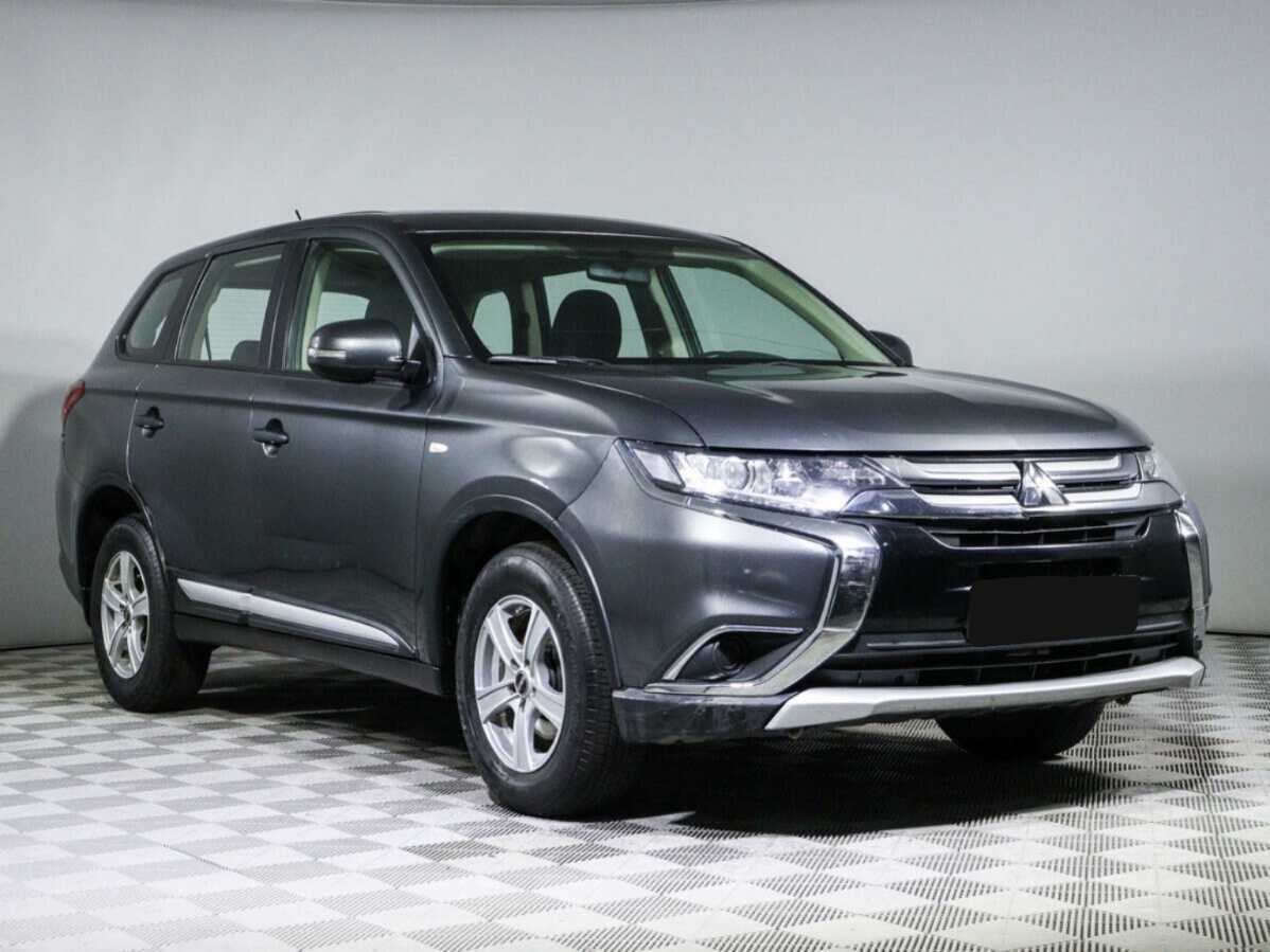 Mitsubishi Outlander с пробегом — 2015 год. Фото: #2