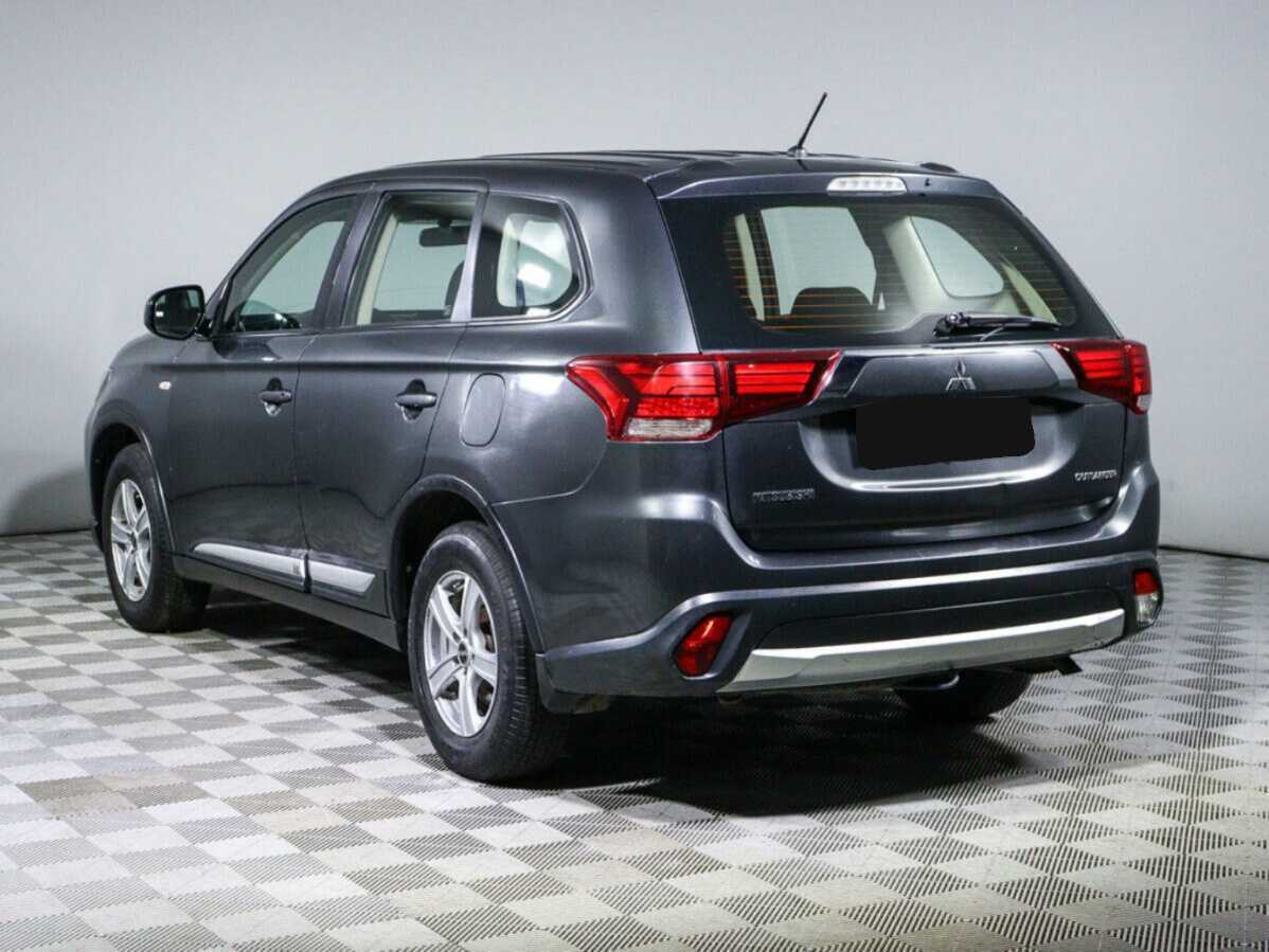 Mitsubishi Outlander с пробегом — 2015 год. Фото: #5