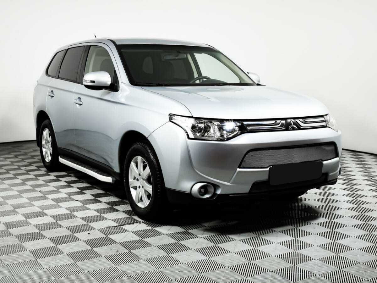 Mitsubishi Outlander с пробегом — 2013 год. Фото: #2