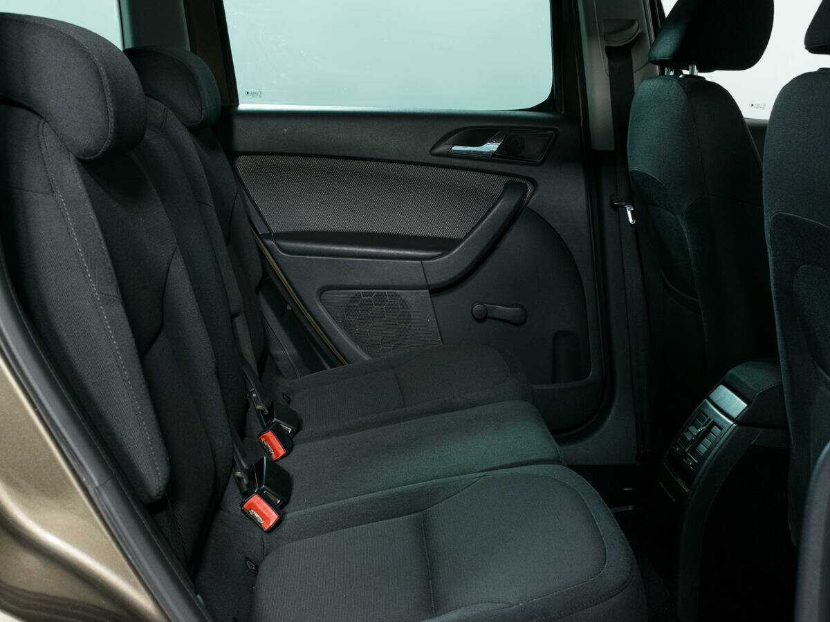 Skoda Yeti с пробегом — 2012 год. Фото: #9