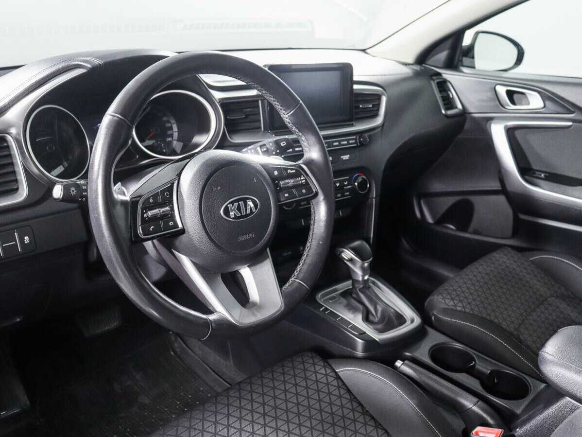 Kia Ceed с пробегом — 2018 год. Фото: #12