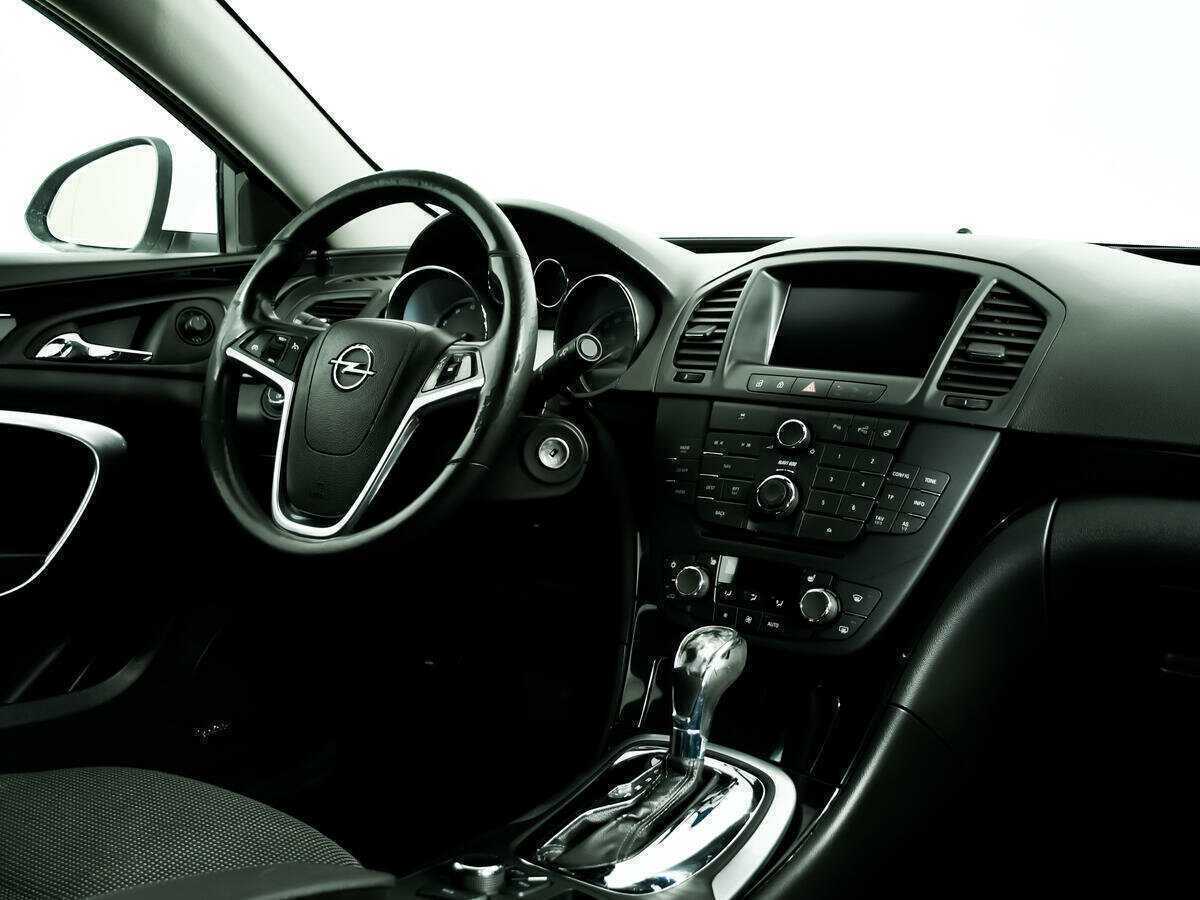 Opel Insignia с пробегом — 2012 год. Фото: #8