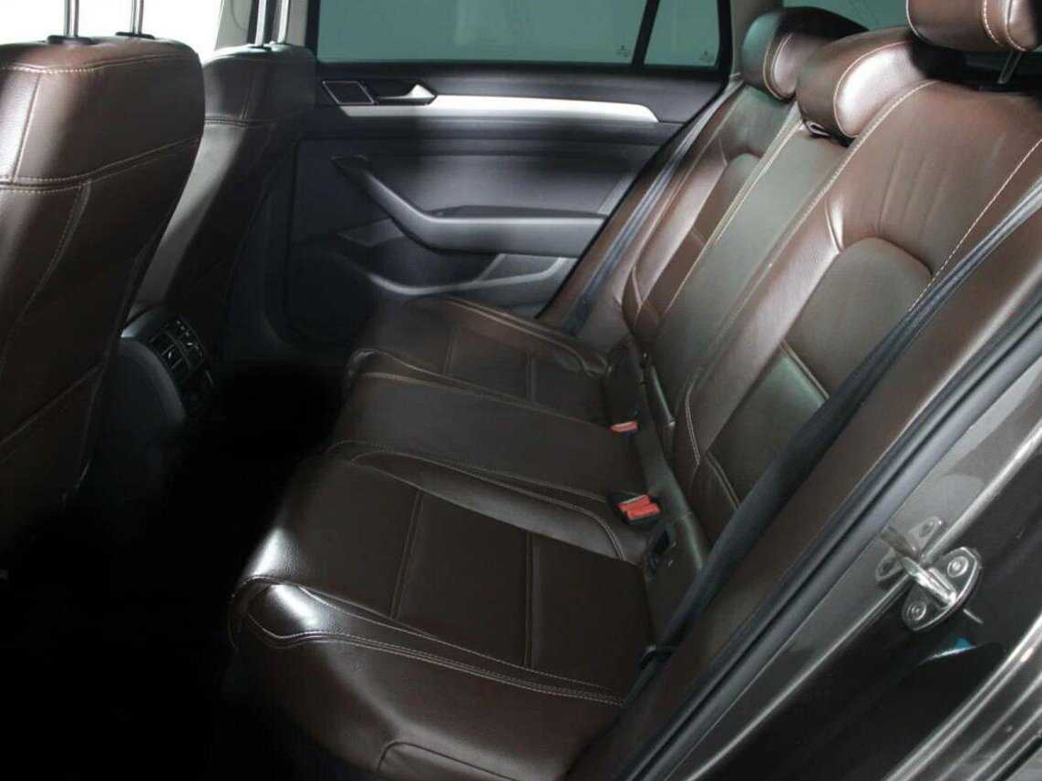 Volkswagen Passat с пробегом — 2017 год. Фото: #9