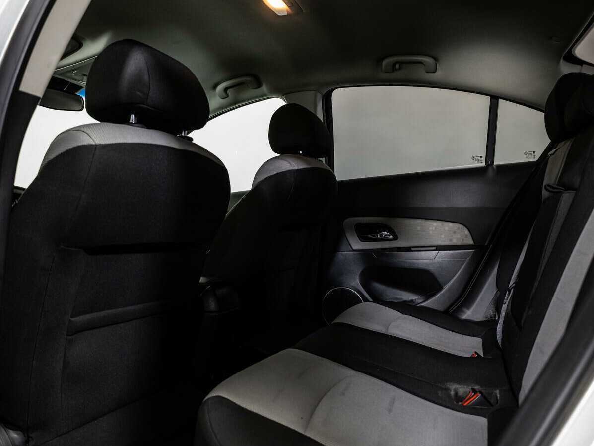 Chevrolet Cruze с пробегом — 2012 год. Фото: #10