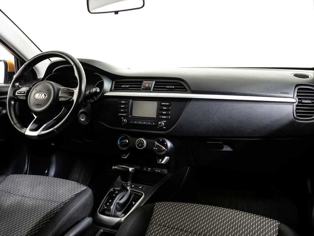Kia Rio с пробегом — 2018 год. Фото: #6