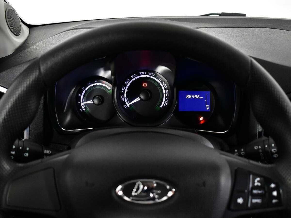 Lada (ВАЗ) XRAY с пробегом — 2017 год. Фото: #10